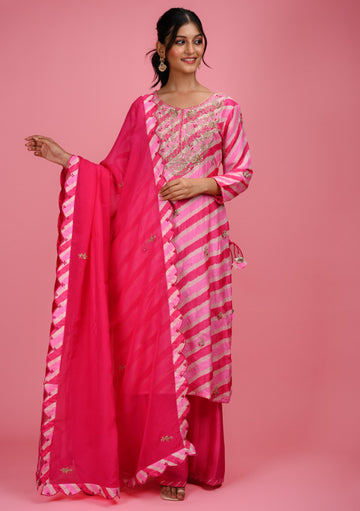 Ranas Rani & Pink leheriya Sharara