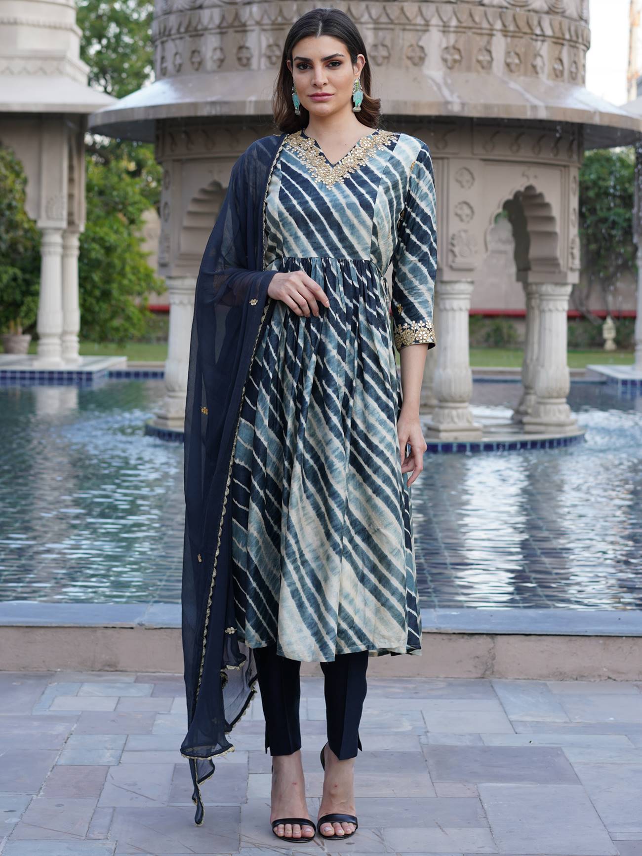 Ranas Black & Grey Leherya Suit